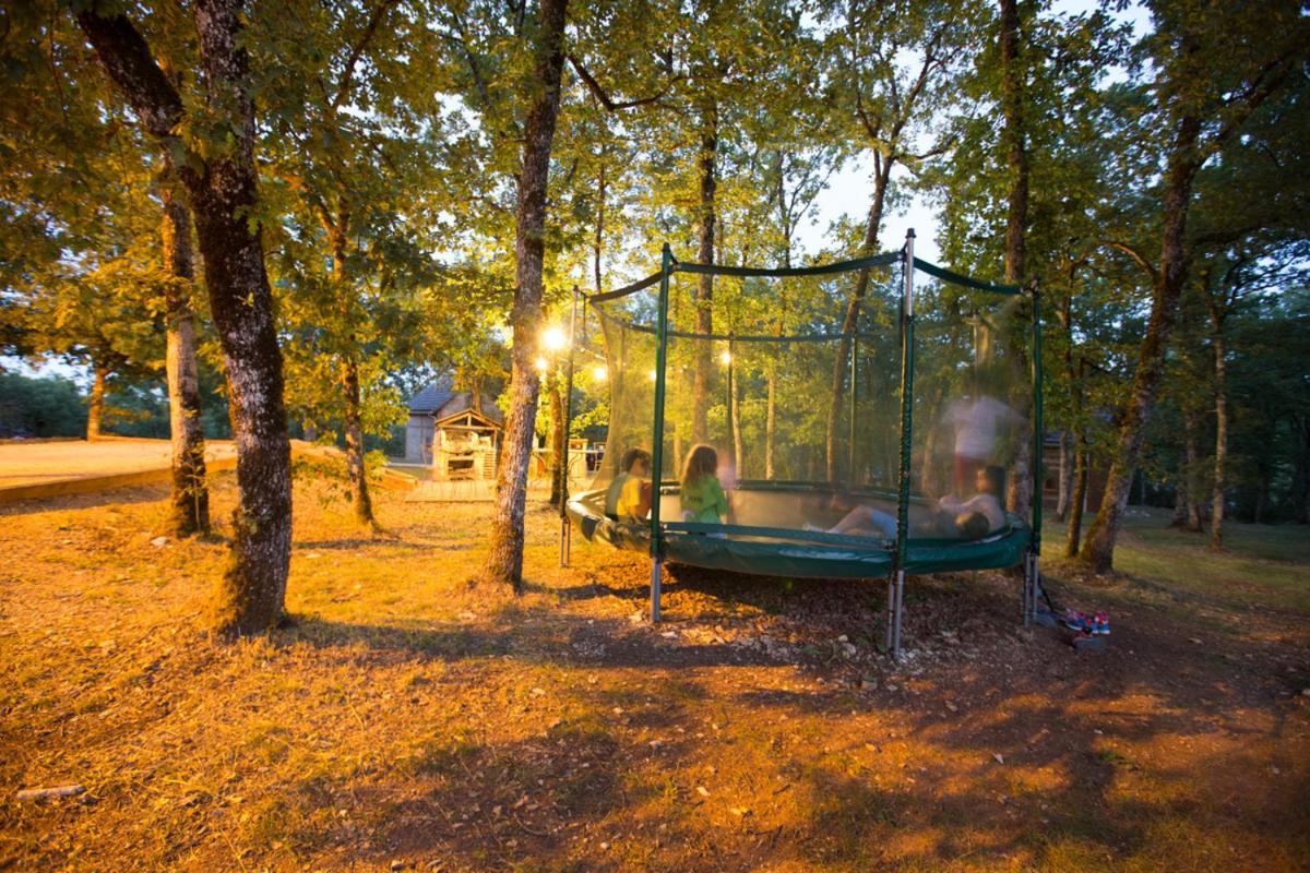 Le Bois De Faral Hotel Le Bastit Eksteriør billede